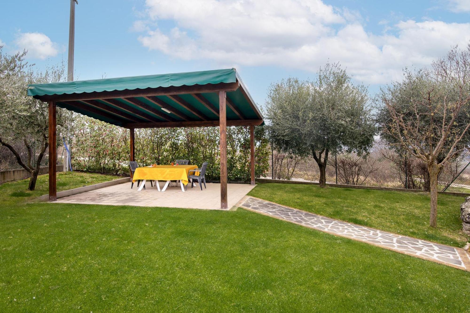 Casavacanzelemore - Casa Zoe Valfabbrica المظهر الخارجي الصورة